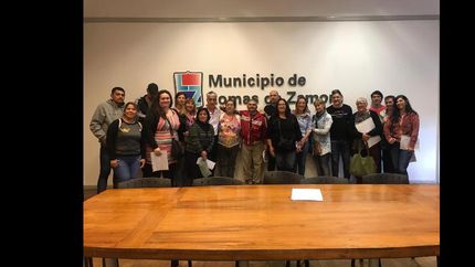 Personas que se dedican a la peluquería, artesanías, rubro textil, serigrafía, gastronomía, venta de artículos de limpieza y de almacén fueron algunas de las beneficiadas.