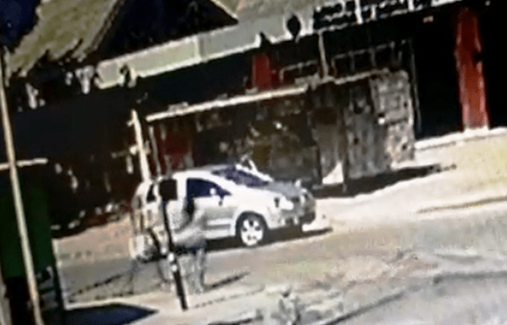 Una cámara captó paso a paso cómo se produjo el crimen.