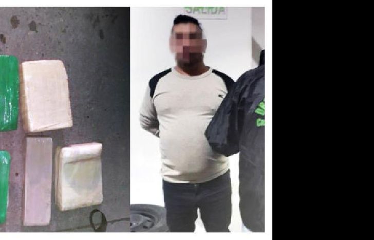 Tenía en su mochila, panes de marihuana que pesaban más de siete kilos.