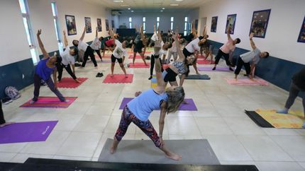 Hay actividades artísticas, musicales y clases pensadas para el ejercicio físico y la relajación