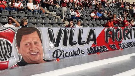 En la cancha de River sólo se colgaron banderas de Villa Fiorito.
