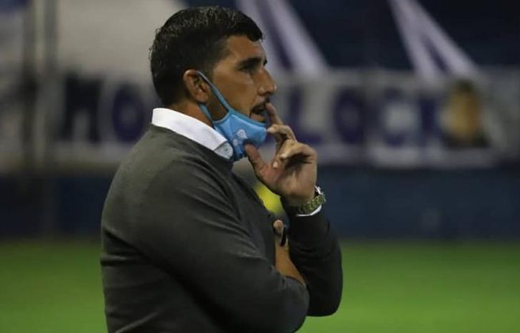 Ruiz no le encuentra la vuelta al andar del Gasolero.