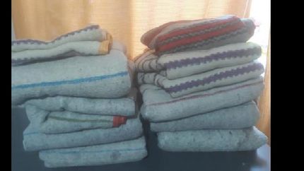 Tienen 11 frazadas que van a entregar esta tarde.