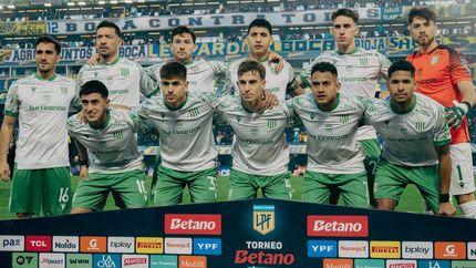 Los 11 de Banfield en la Bombonera.