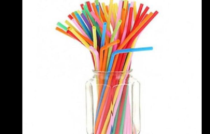 En seis meses deben salir de circulación.