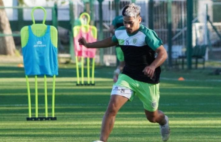 Flores se va a Almirante a préstamo hasta diciembre.