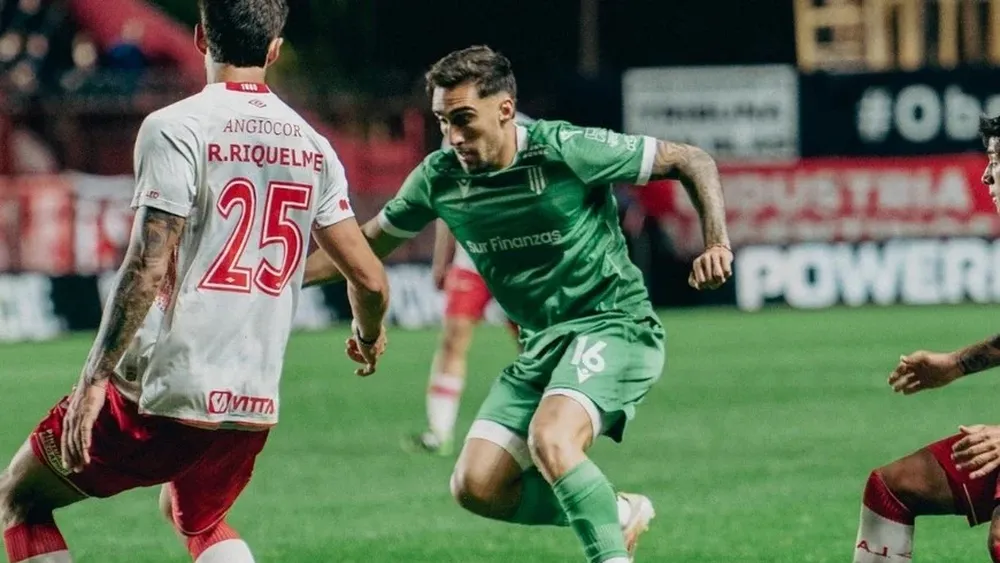 Mauro Méndez, la carta goleadora de Banfield. Mauro Méndez, la carta goleadora de Banfield.