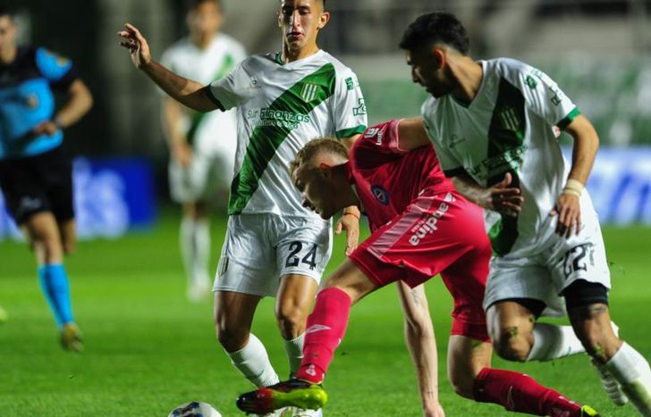 Banfield no pudo con Argentinos.