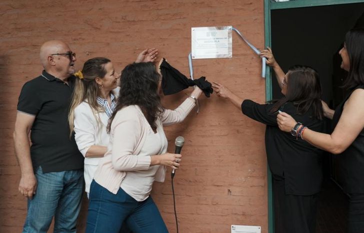 El Salón de Usos Múltiples del Imdipam ahora lleva el nombre de Norma Plá. Estuvo presente su hija Cristina.