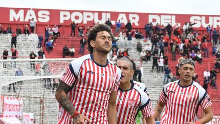 Mauricio Asenjo abrió el marcador en Lomas de Zamora. Mauricio Asenjo abrió el marcador en Lomas de Zamora.