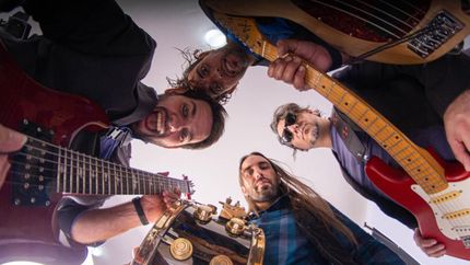 Morris, una banda que pide pista.