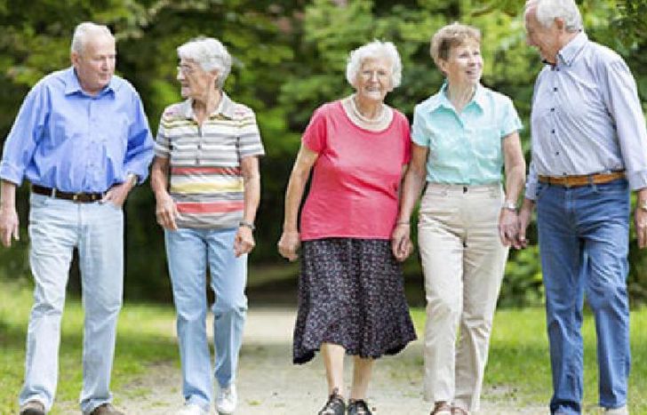 Para fomentar la inclusión de las personas mayores en el deporte.