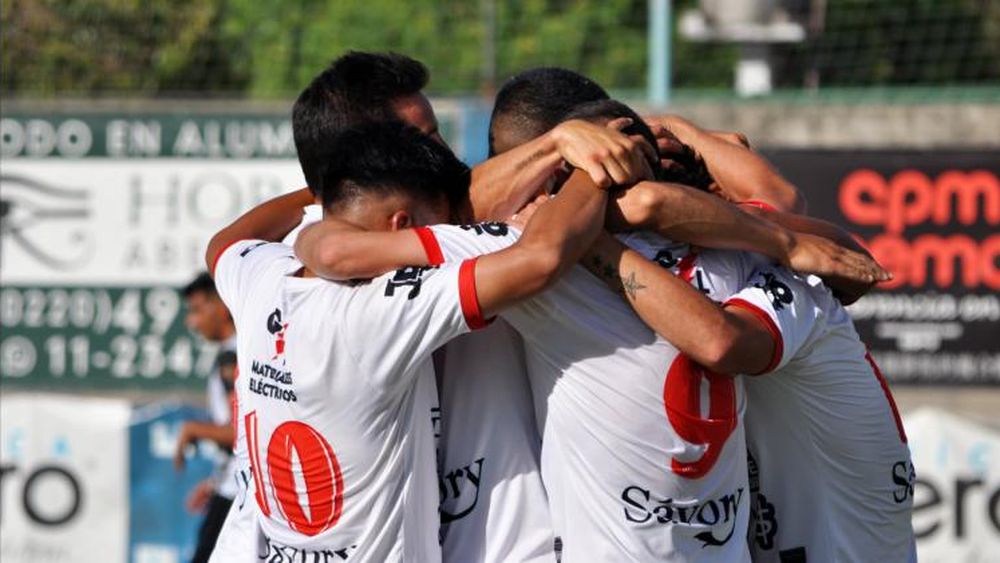 Talleres se juega la chance de subirse a lo alto de su grupo.