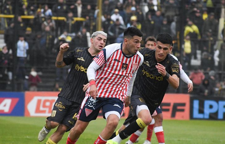 Los Andes perdió con Almirante Brown de visitante.