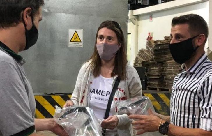 La fábrica está ubicada en Centenario.