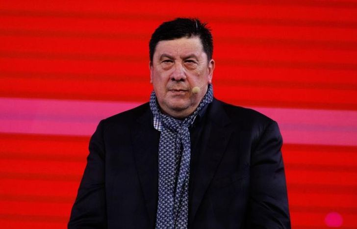 El Mono Burgos fue despedido de una cadena.