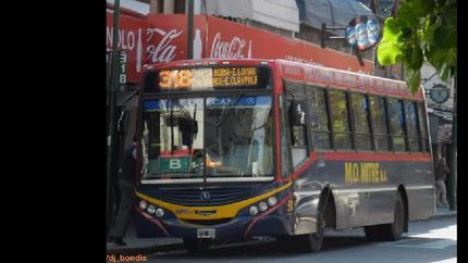 Atacaron colectivos de la 318 por no adherirse al paro