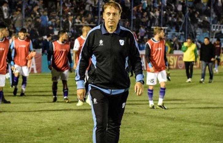 Perazzo no puso aún la firma de la renovación.