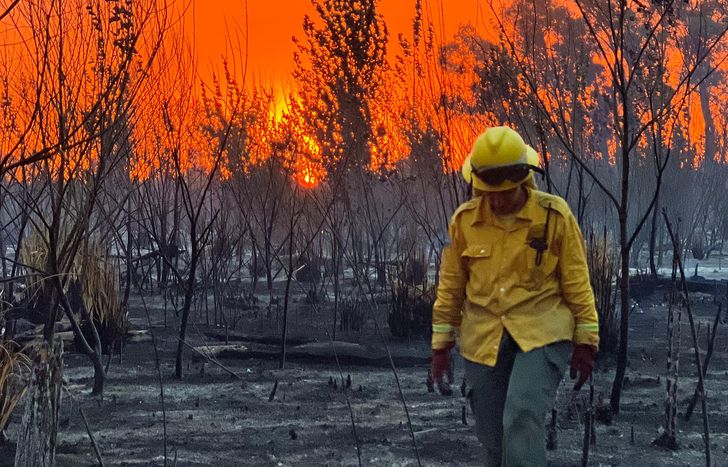 Sabrina Gerez se encuentra rumbo a la Patagonia para combatir los incendios forestales.