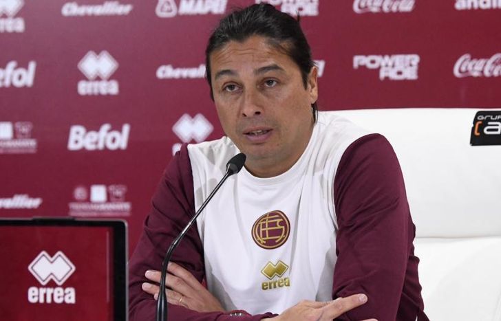 Salomón, sincero, habló del presente de Lanús.