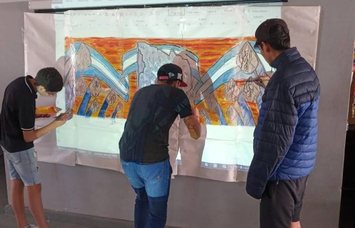 El mural terminado podrá ser visto el próximo viernes.