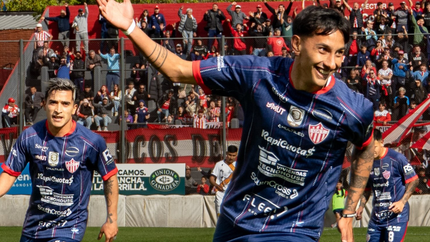 Talleres de Escalada aplasta a Dock Sud.