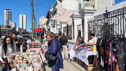 La feria se destaca por contar puestos de distintos rubros.