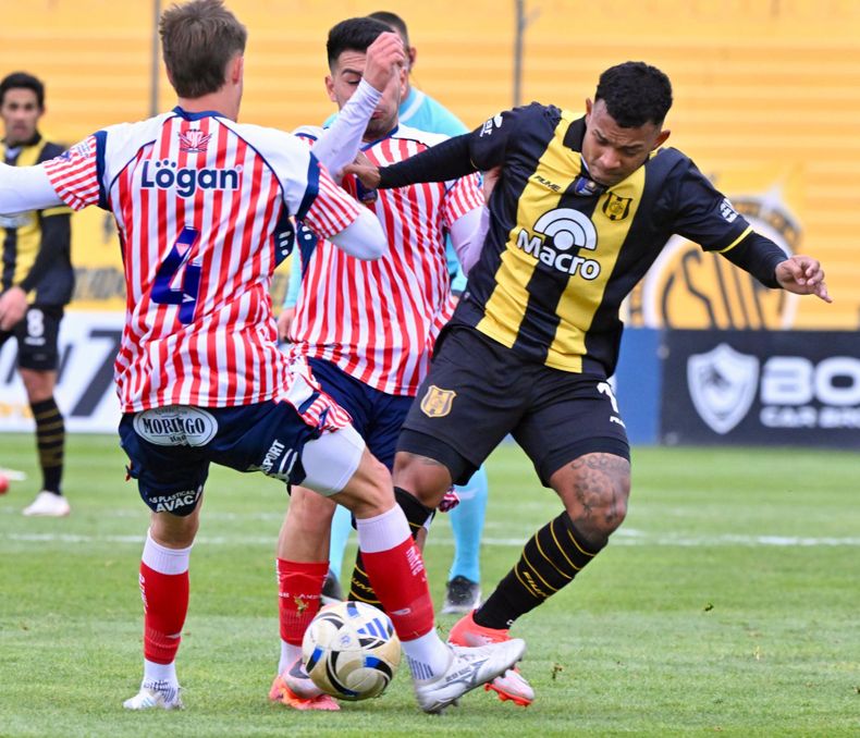 Duro partido se le presenta a Los Andes.