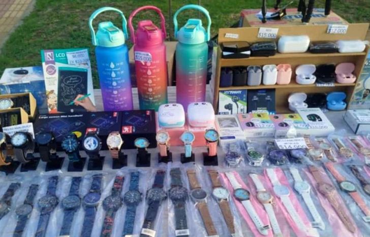 Una feria con más de 50 puestos de variados rubros.