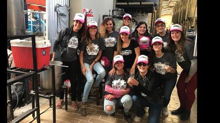son mujeres, les gusta la cerveza y se comprometen con el genero