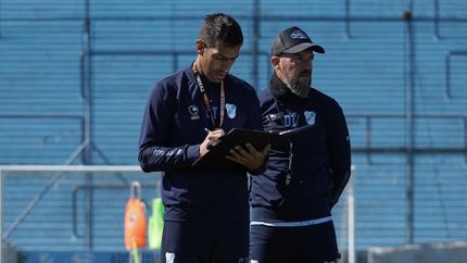 El DT pierde a Matías Sosa por una lesión en el pie.