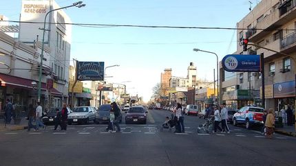 Alsina y Maipú, pleno centro de Banfield Este.
