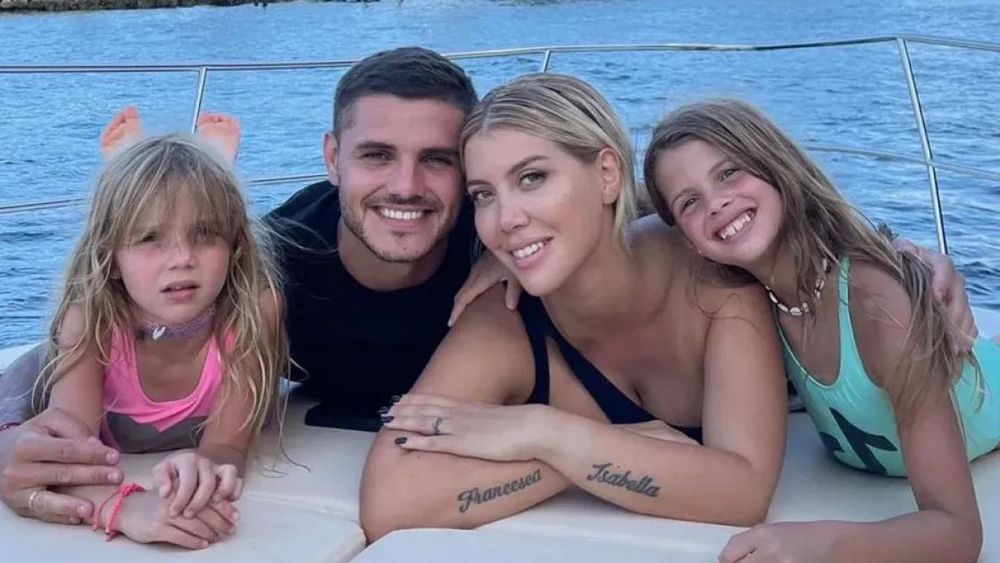 Mauro Icardi, Wanda Nara y las hijas de ambos.