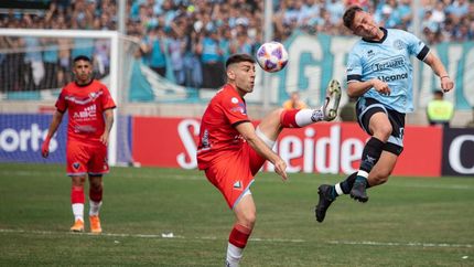 Mateo Acosta, al top de la tabla de goleadores.