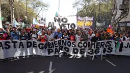 Se hicieron marchas contra la decisión del Gobierno de Javier Milei. Se hicieron marchas contra la decisión del Gobierno de Javier Milei.