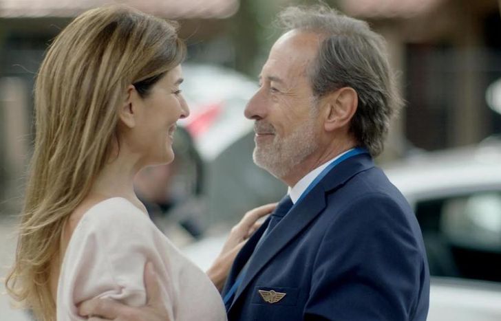 Andrea Frigerio y Francella, en escena.
