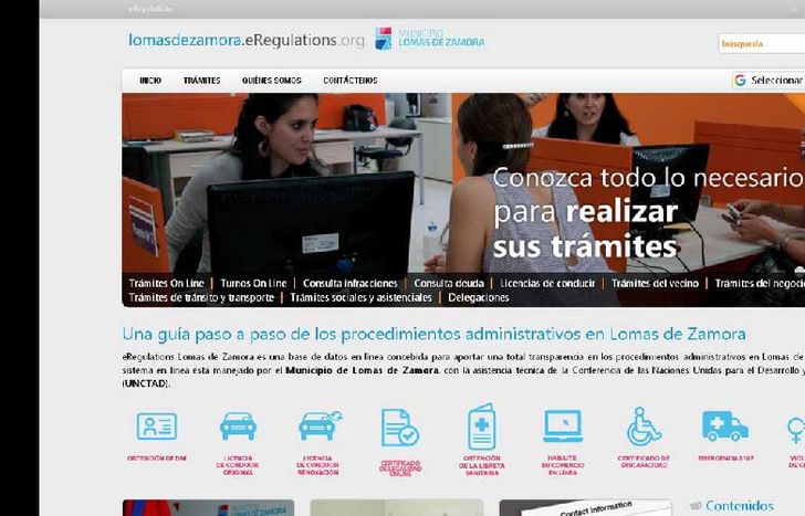 los vecinos hacen consultas por el chat online.