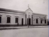 La fachada del Colegio Inmaculada Concepción sobre la calle Boedo.&nbsp;