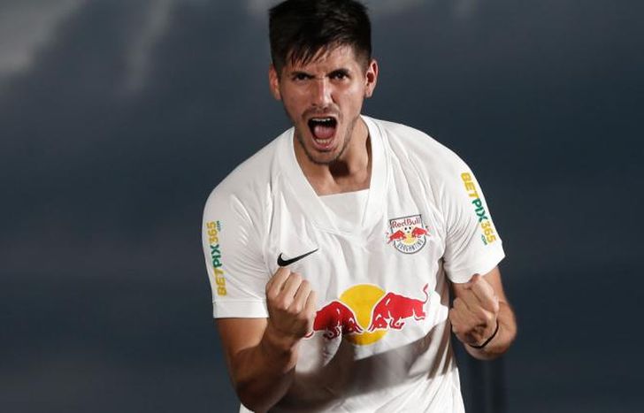 Lomónaco firmó hasta el 2027.