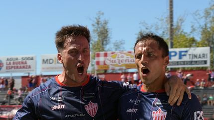 Colombini y Enrique, los goleadores de Talleres de Escalada. Colombini y Enrique, los goleadores de Talleres de Escalada.