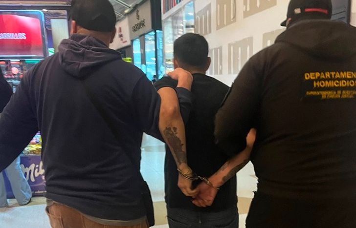 El momento de la detención en el Coto de Temperley.