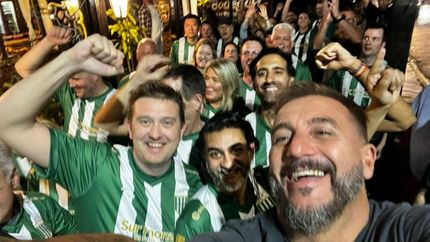 Los canadienses, de camino al estadio. Una experiencia inolvidable.