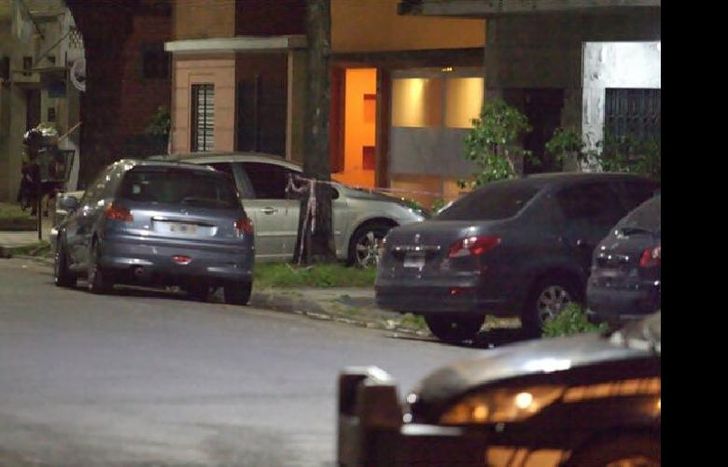 El operativo, realizado por orden judicial, se efectuó luego de la denuncia por un robo a una familia.