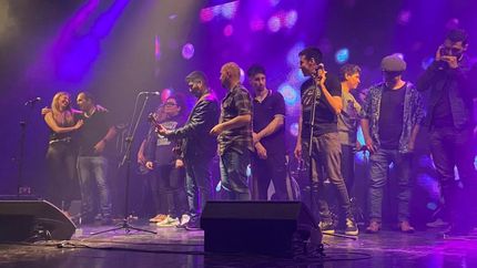 Músicos amigos homenajearon a Sandy de la mejor manera: con rock y blues.