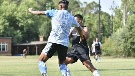 Los titulares de Temperley no pudieron con sus pares de Fénix. Los titulares de Temperley no pudieron con sus pares de Fénix.