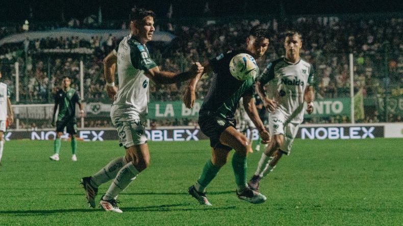 Banfield tiene que remontar en Junín. Banfield tiene que remontar en Junín.