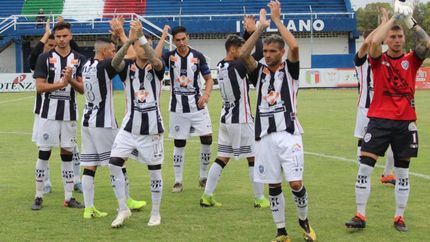 El equipo de Gerli logró sus siete puntos de local.