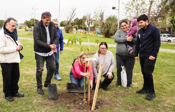 Encuentro en el Parque Isabel La Católica, de Parque Barón.