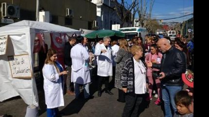 Los médicos protestaron en la intersección de Belgrano e Italia.