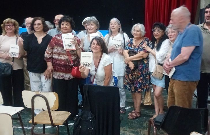 El texto, con anclaje en Lomas de Zamora, ya está a la venta.